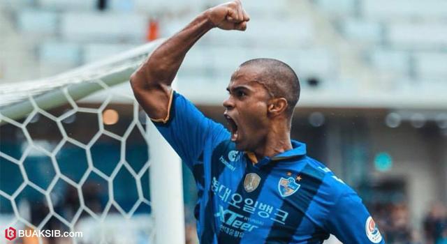 จูเนียร์ เนเกรา