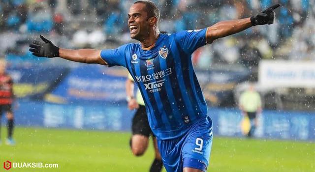 จูเนียร์ เนเกรา