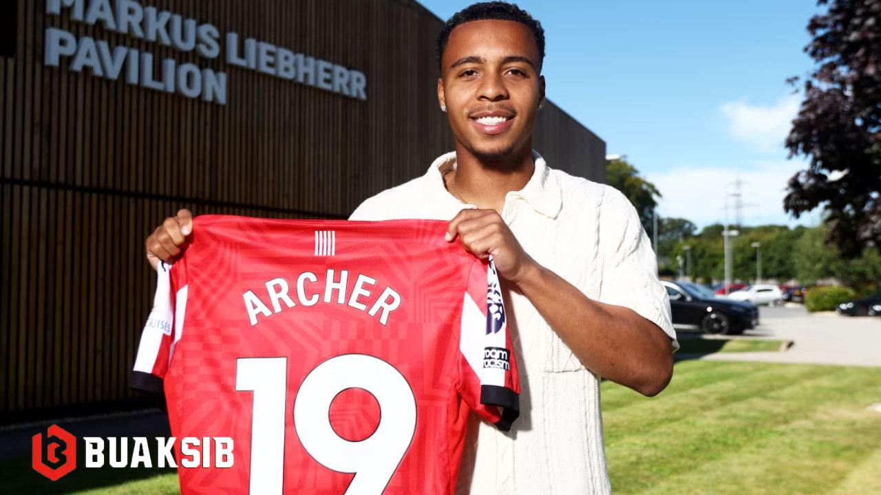 แคเมอรอน อาร์เชอร์