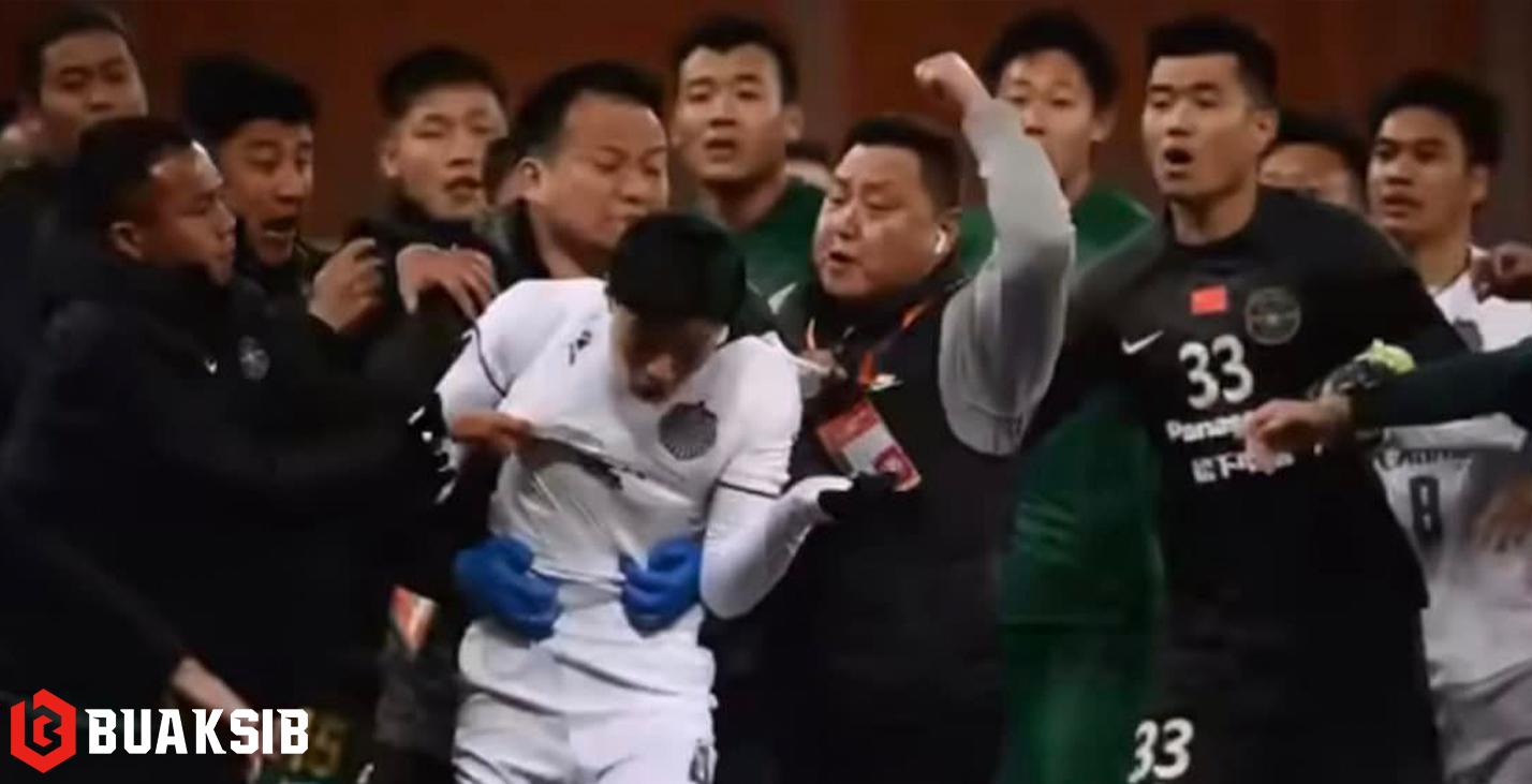 ลีออน เจมส์