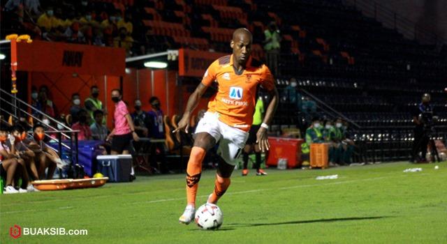 สตีเว่น ล็องจิล